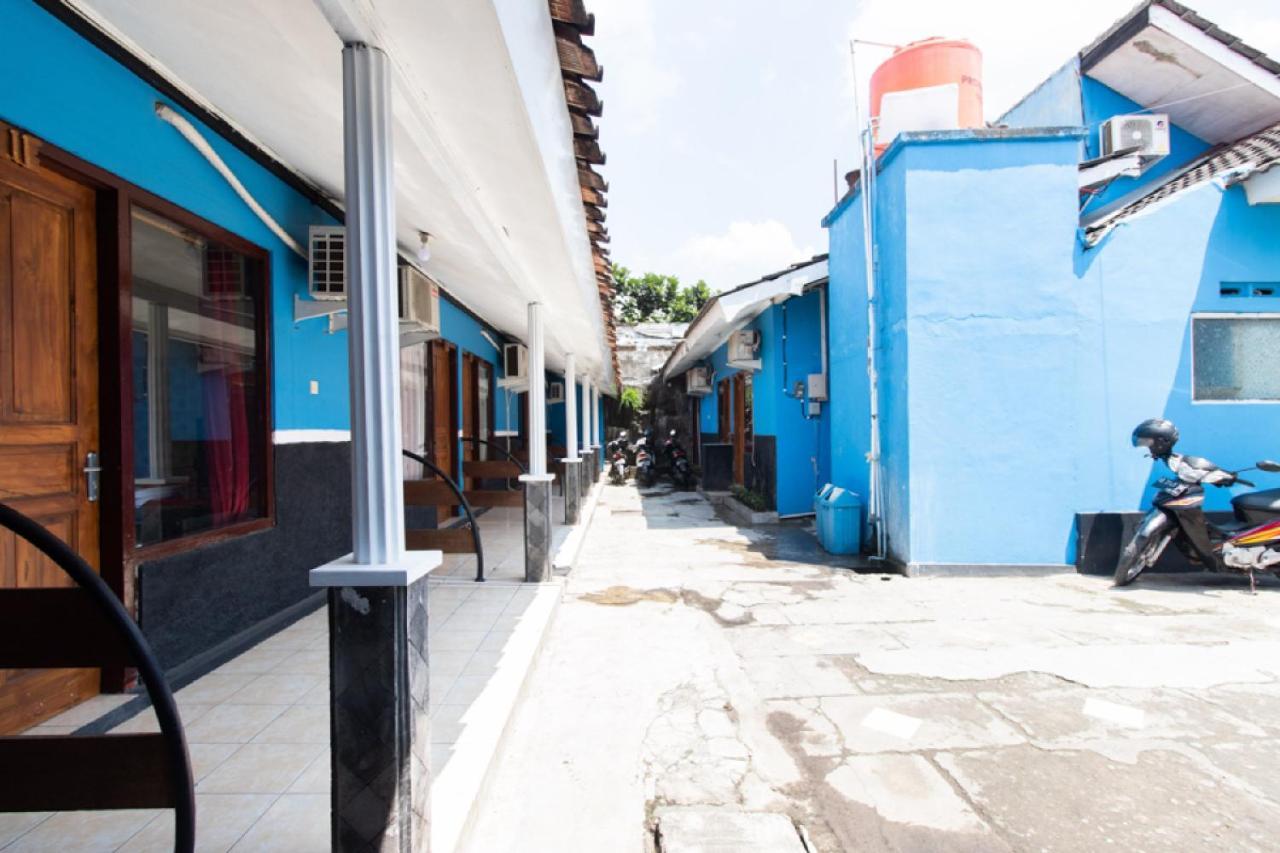 RedDoorz @ Raya Janti Yogyakarta Otel Baturetno Dış mekan fotoğraf